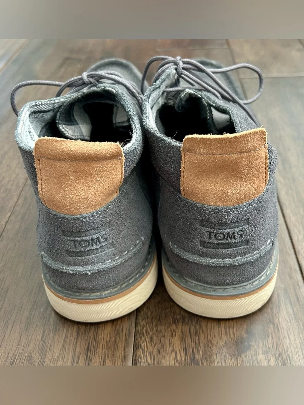 TOMS Men’s Size 12 Gray Suede Moc Toe Lace Up Shoes
